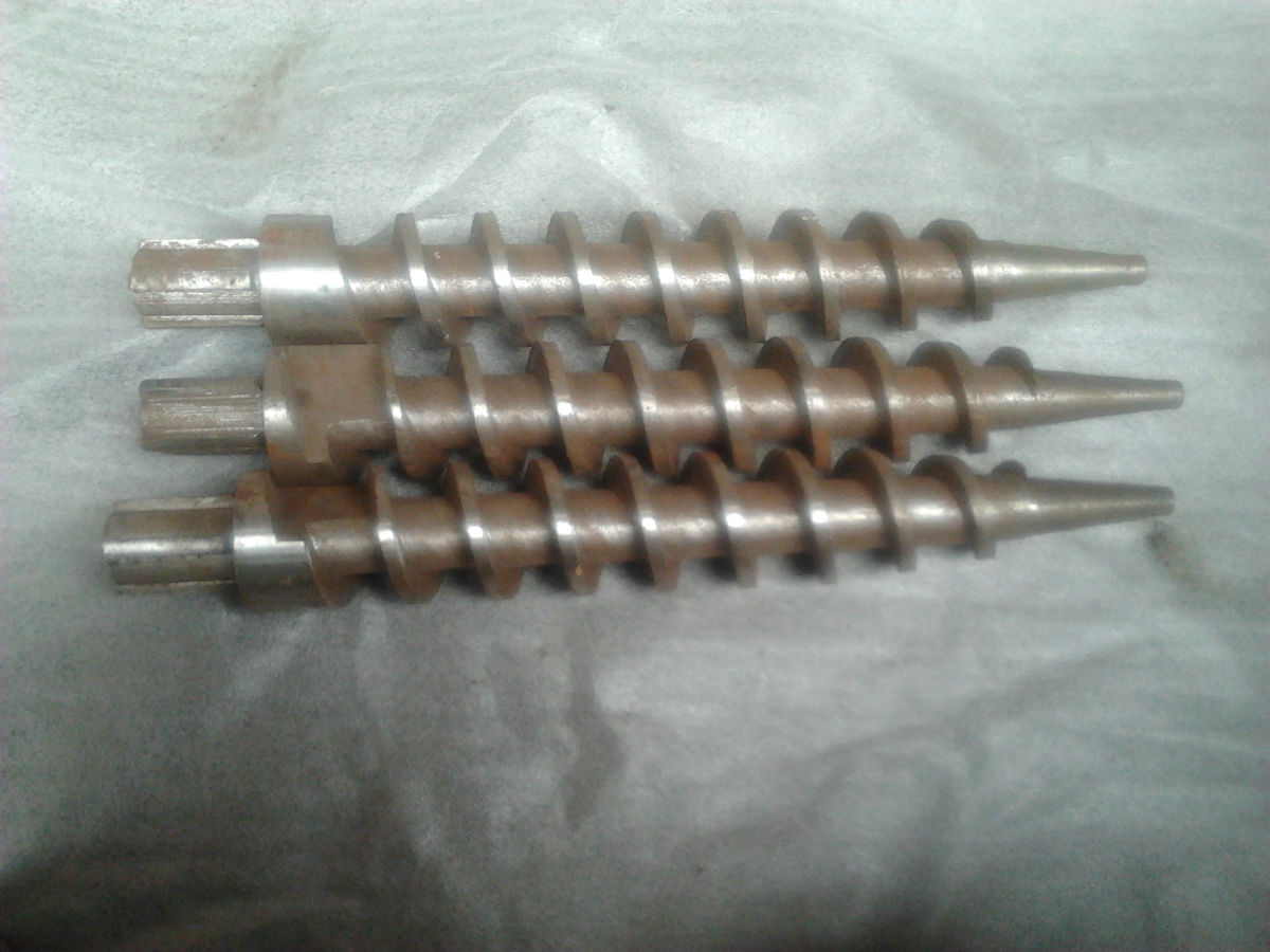 Charcoal-Machine-Propeller