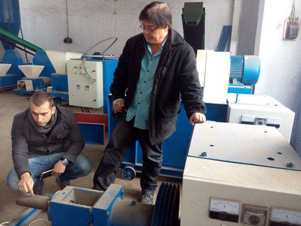 Madagascar-Customers-Inspected-Charcoal-Equipment